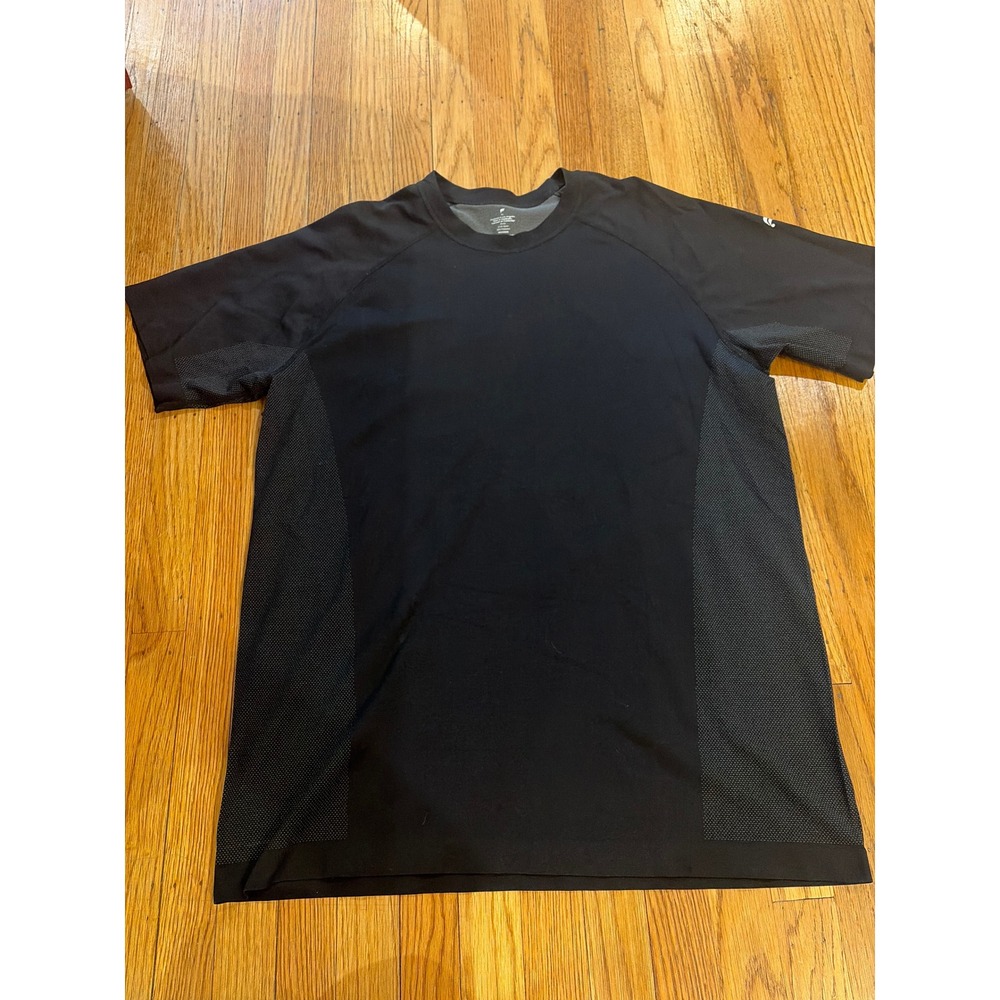 Fabletics Mens XL Training T-Shirt Black Mesh Ventilation Gym Top RN134638